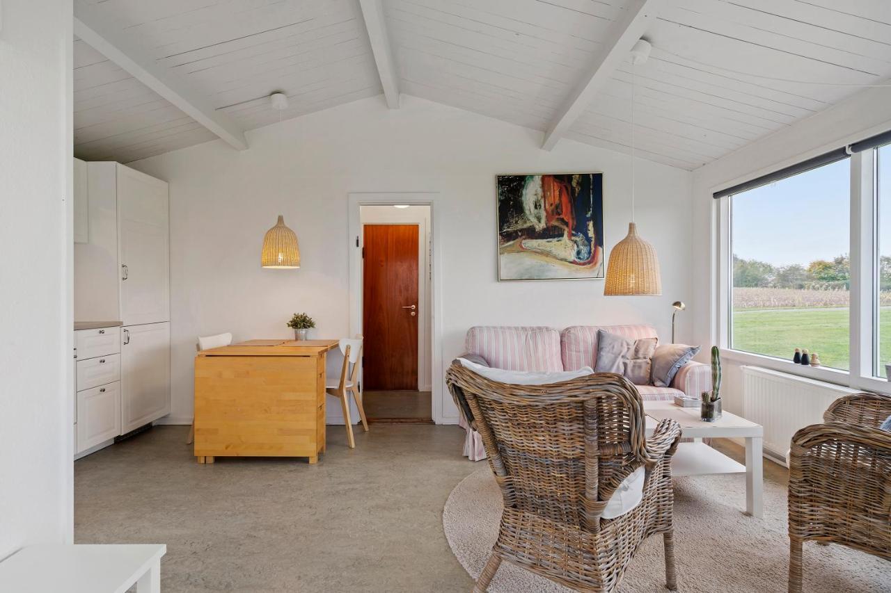 Cozy 2-Bedroom J Seaside Escape At Summerhouse Brenderup Buitenkant foto