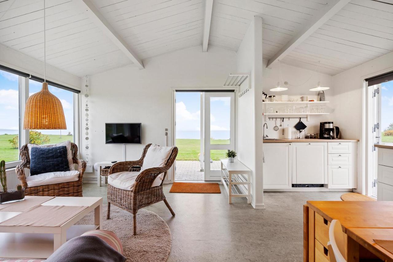 Cozy 2-Bedroom J Seaside Escape At Summerhouse Brenderup Buitenkant foto